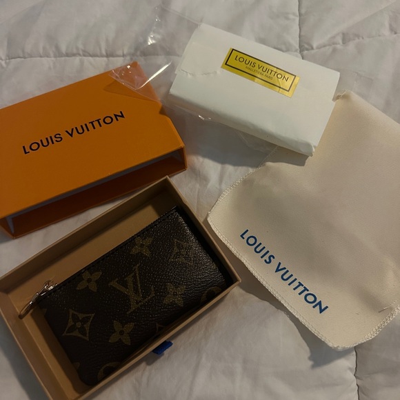 Key Pouch Wallet - Picture 8 of 9